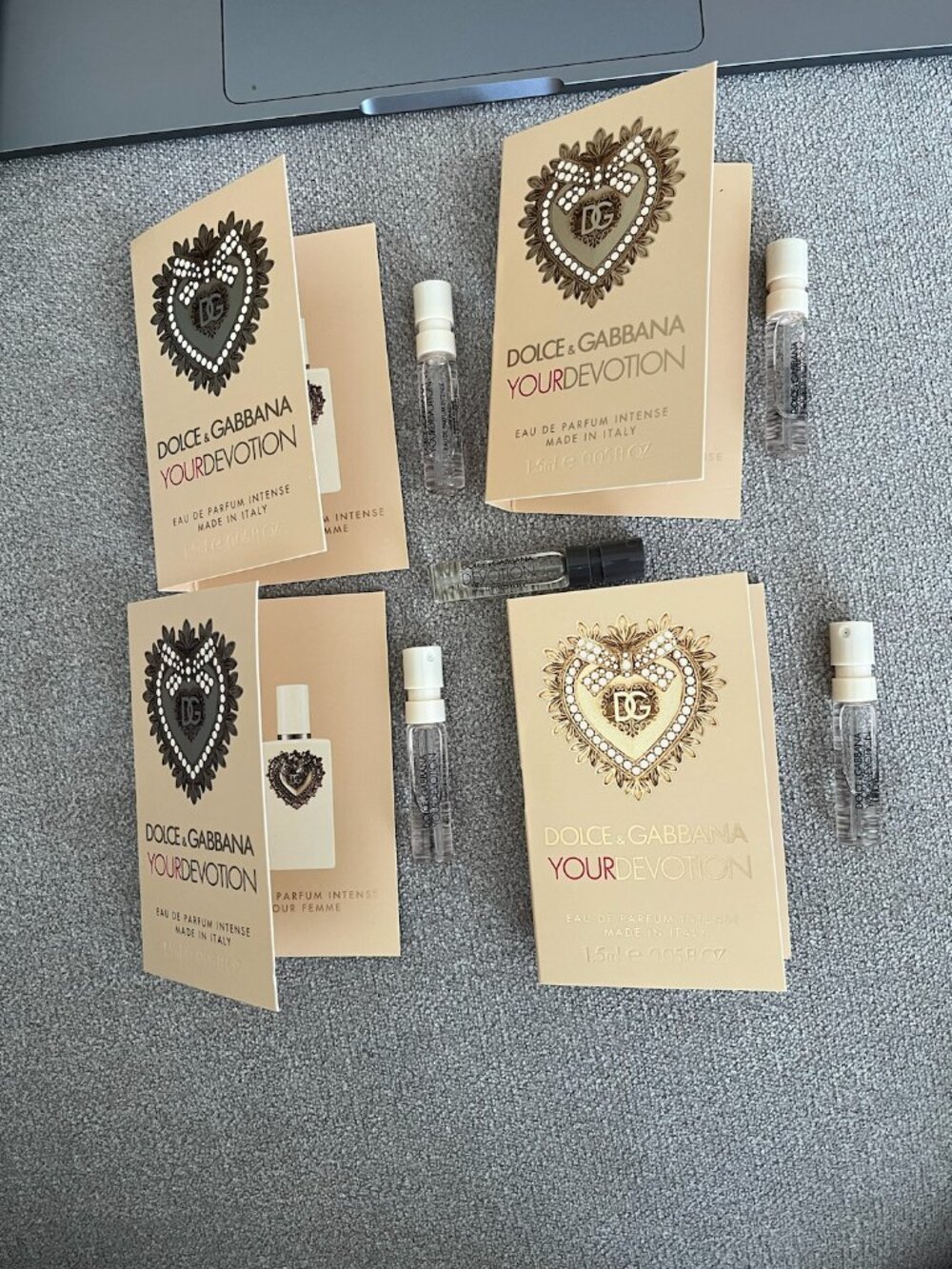 Set of 5 Dolce & Gabbana Your Devotion Intense 1.5ml/0.05 fl oz